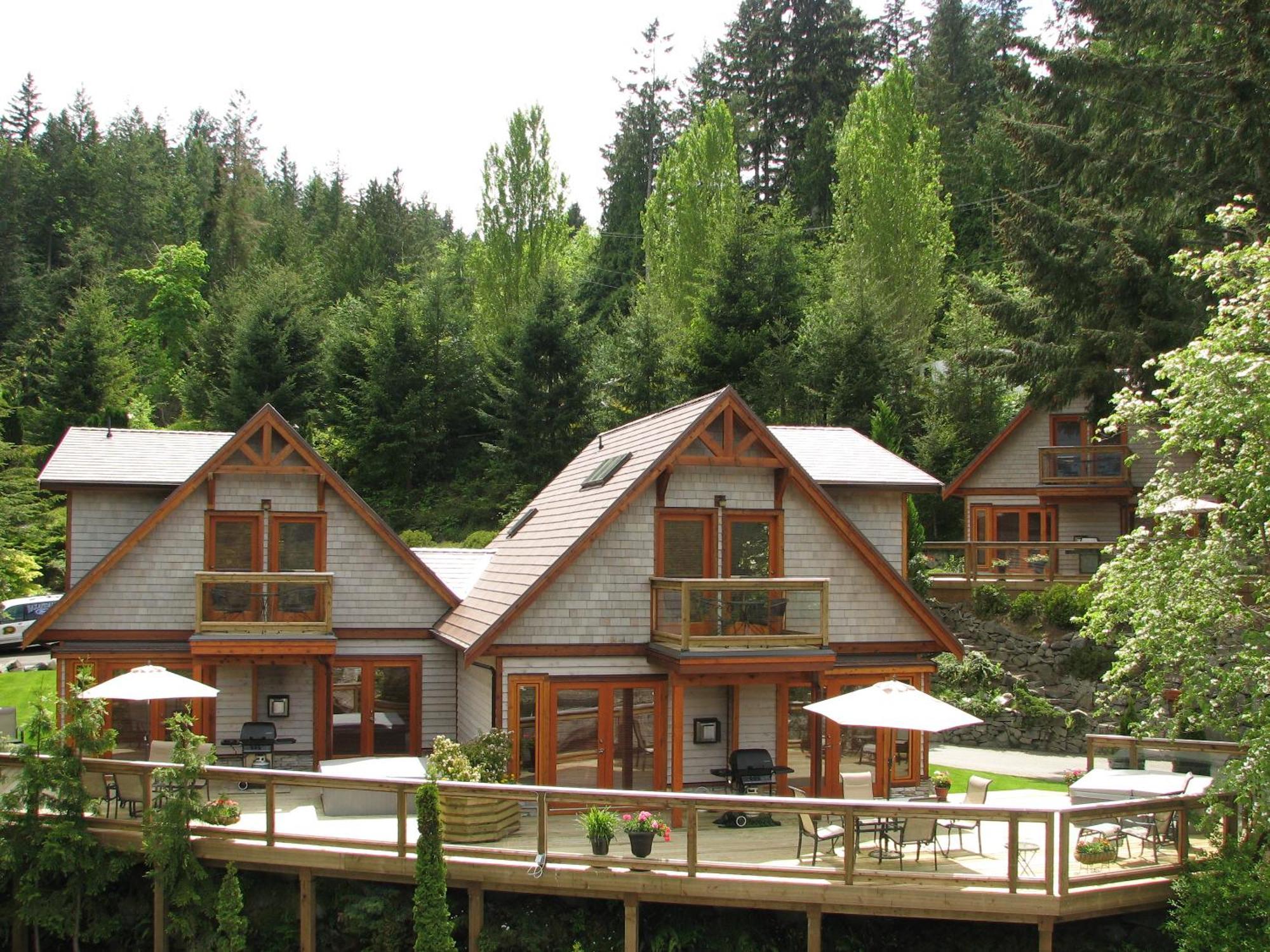 Sunshine Coast Resort Madeira Park Екстер'єр фото